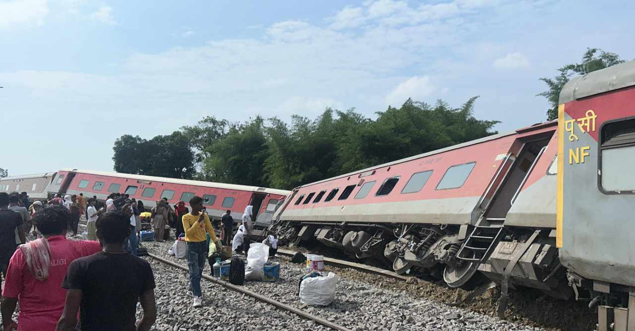 ডিব্রুগড় এক্সপ্রেস দূর্ঘটনার প্রাথমিক তদন্ত রিপোর্টে স্পষ্ট 'অবহেলা'