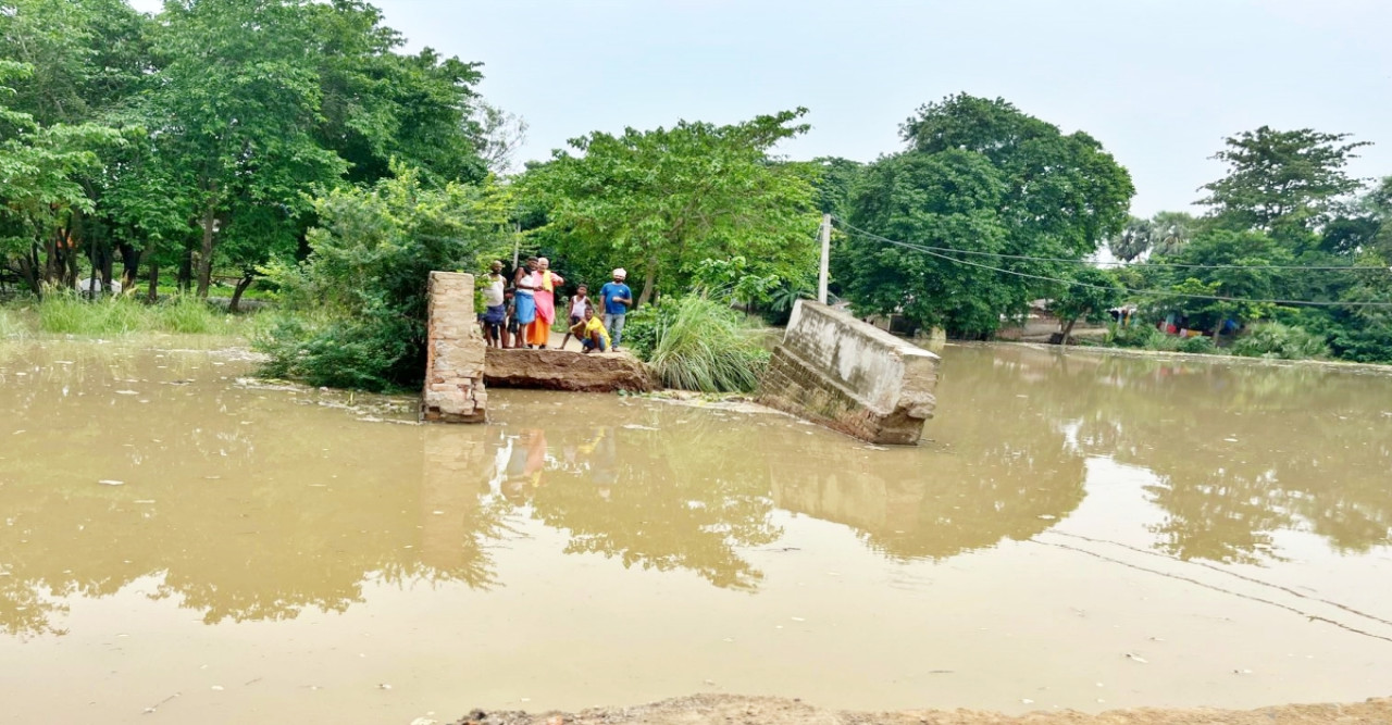 সেতু বিপর্যয় অব্যাহত বিহারে, ফের ভেঙে পড়ল কুড়ি বছরের পুরোনো সেতু