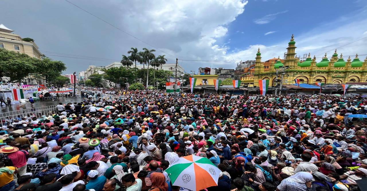 জনস্রোত... ২১ শে জুলাই আবেগে ভাসছে কলকাতা, ভিড়ে ঠাসা ধর্মতলা চত্বর