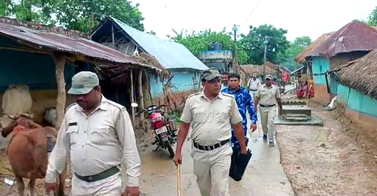 কুসংস্কারের বলি  দুই আদিবাসী, পুলিশি তৎপরতায় ধৃত মূল অভিযুক্ত সহ পনেরোজন