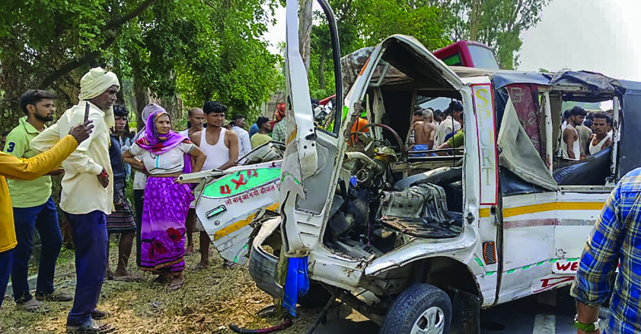 প্রাইভেট বাস ও পিকআপ ভ্যানের মুখোমুখি সংঘর্ষে, উত্তরপ্রদেশে নিহত ১০, আহত ৩৭ জন