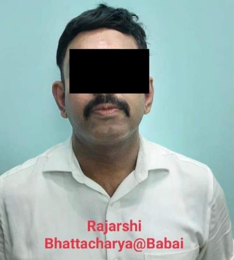 ভুয়ো আইএএস এর পর এবার কলকাতা পুলিশের হাতে গ্রেফতার ভুয়ো আইপিএস 1 ভুয়ো আইএএস এর পর এবার কলকাতা পুলিশের হাতে গ্রেফতার ভুয়ো আইপিএস