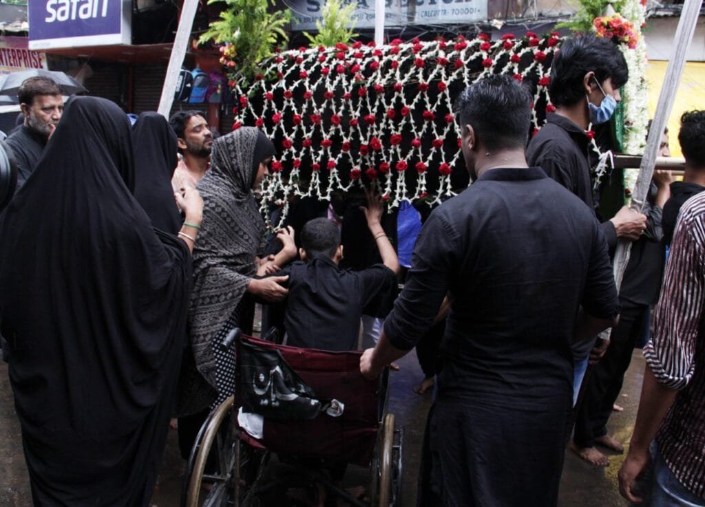 শহর কলকাতায় পালিত হল পবিত্র মুহাররম 5 শহর কলকাতায় পালিত হল পবিত্র মুহাররম