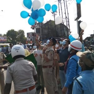 ডায়মন্ড হারবার জেলা পুলিশের উদ্যোগে পথ নিরাপত্তা নিয়ে সচেতনতা বাড়াতে বর্ণাঢ্য রোড শো