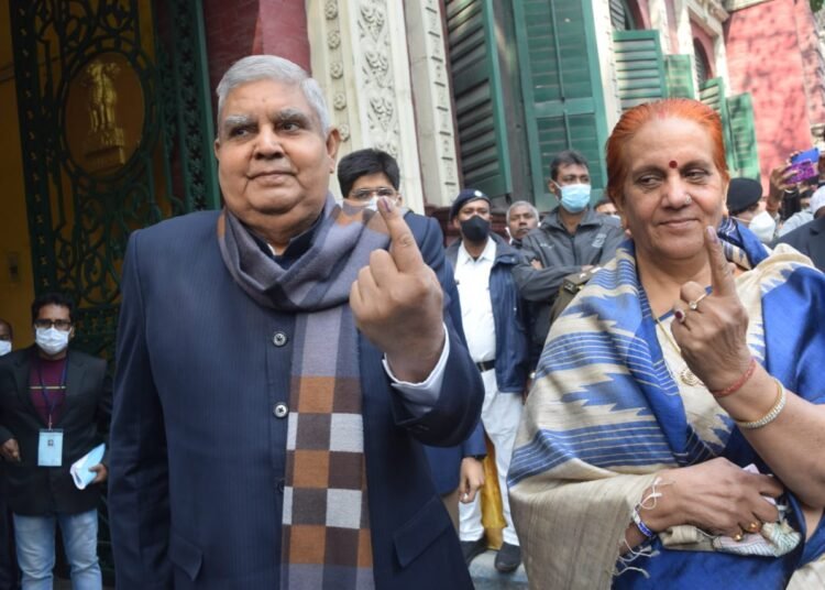 ভোট দিলেন হেভিওয়েটরা