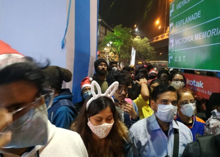 আলো ঝলমলে পার্কস্ট্রিট, উৎসব মুখর কলকাতা 5 আলো ঝলমলে পার্কস্ট্রিট, উৎসব মুখর কলকাতা